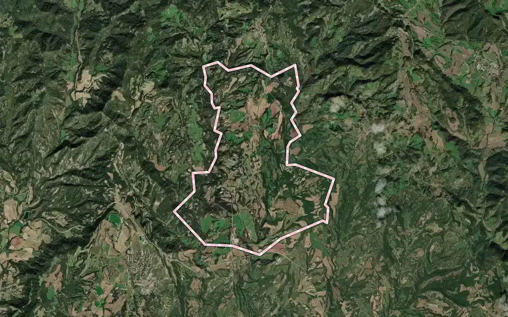 Vista satélite de Sant Martí d'Albars con su contorno administrativo