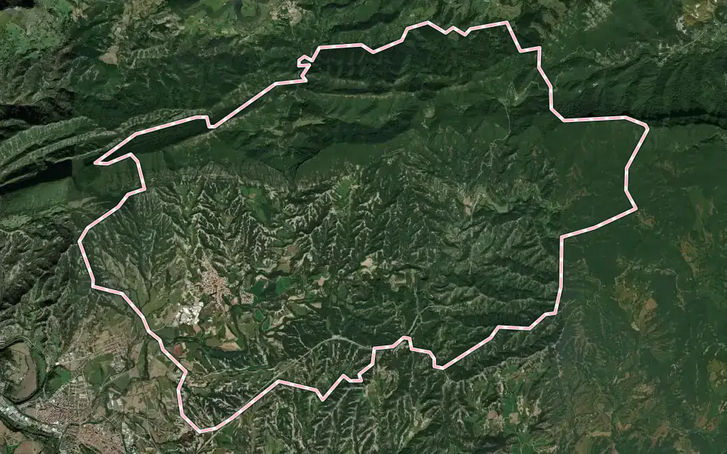 Vista satélite de Sant Pere de Torelló con su contorno administrativo