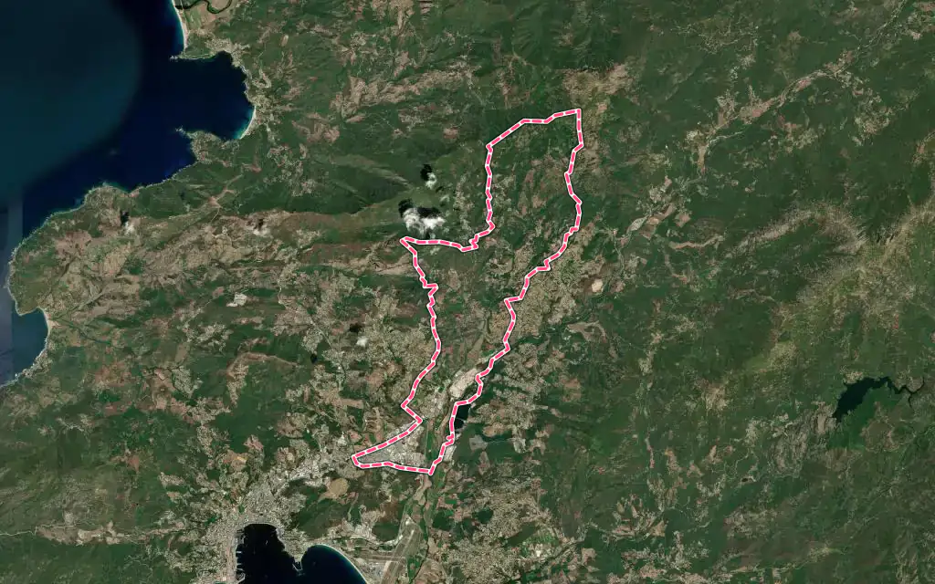 Vue satellite de Sarrola-Carcopino avec ses contours administratifs