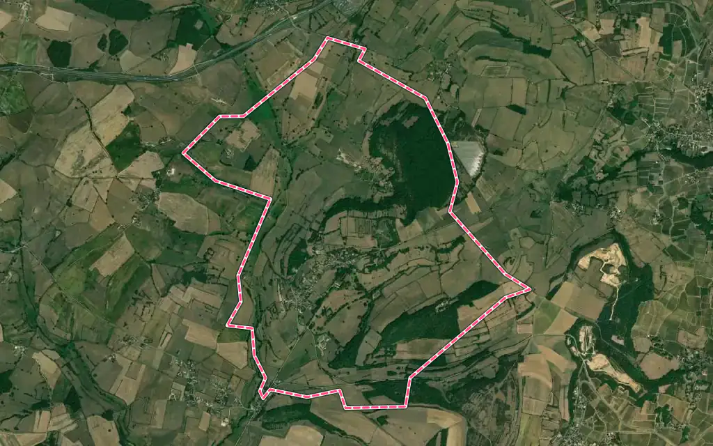 Vue satellite de Sassangy avec ses contours administratifs
