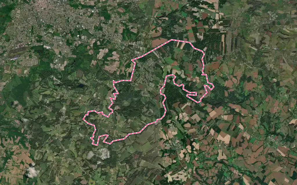 Vue satellite de Saugnac-et-Cambran avec ses contours administratifs