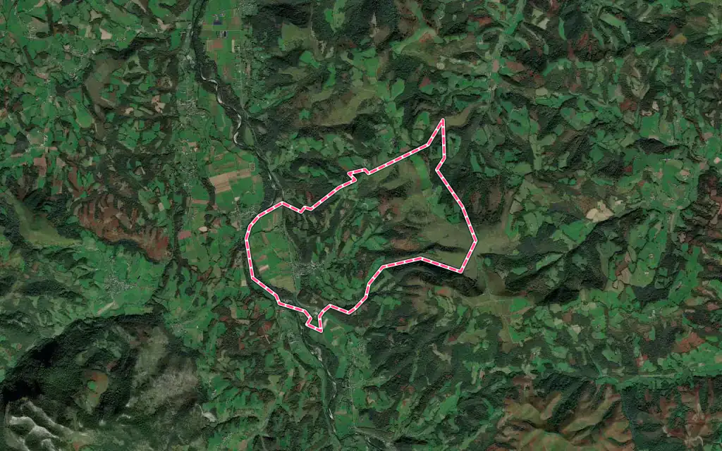Vue satellite de Sauguis-Saint-Étienne avec ses contours administratifs