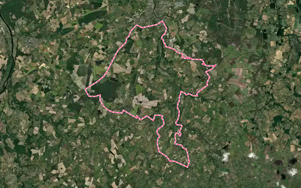 Vue satellite de Saulgé avec ses contours administratifs