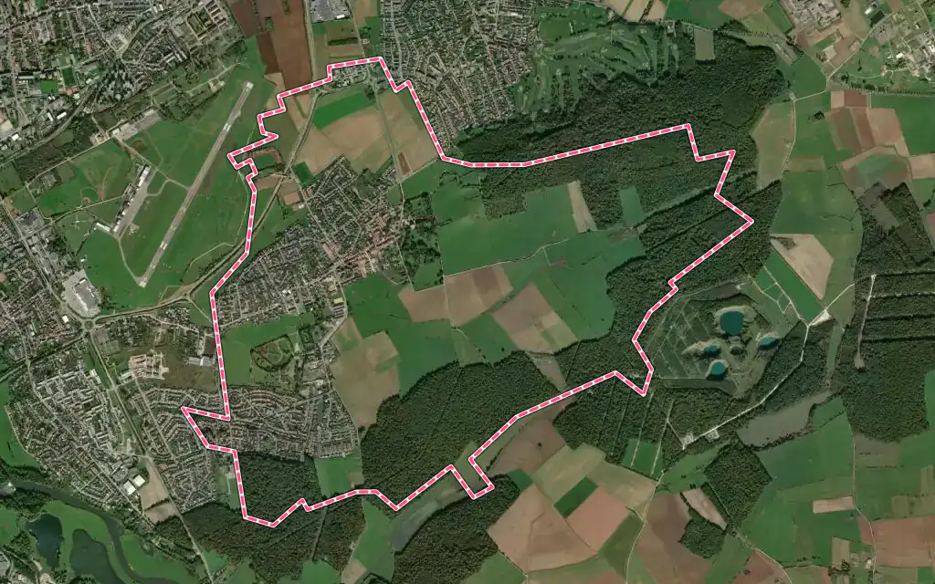 Vue satellite de Saulxures-lès-Nancy avec ses contours administratifs