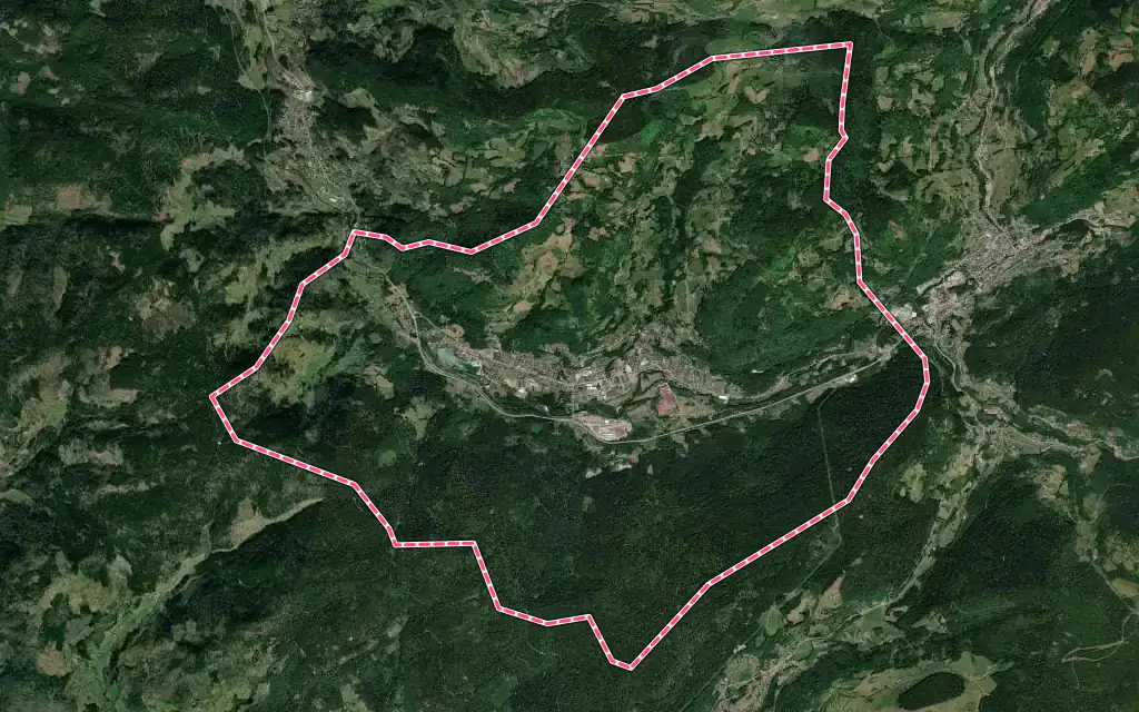 Vue satellite de Saulxures-sur-Moselotte avec ses contours administratifs