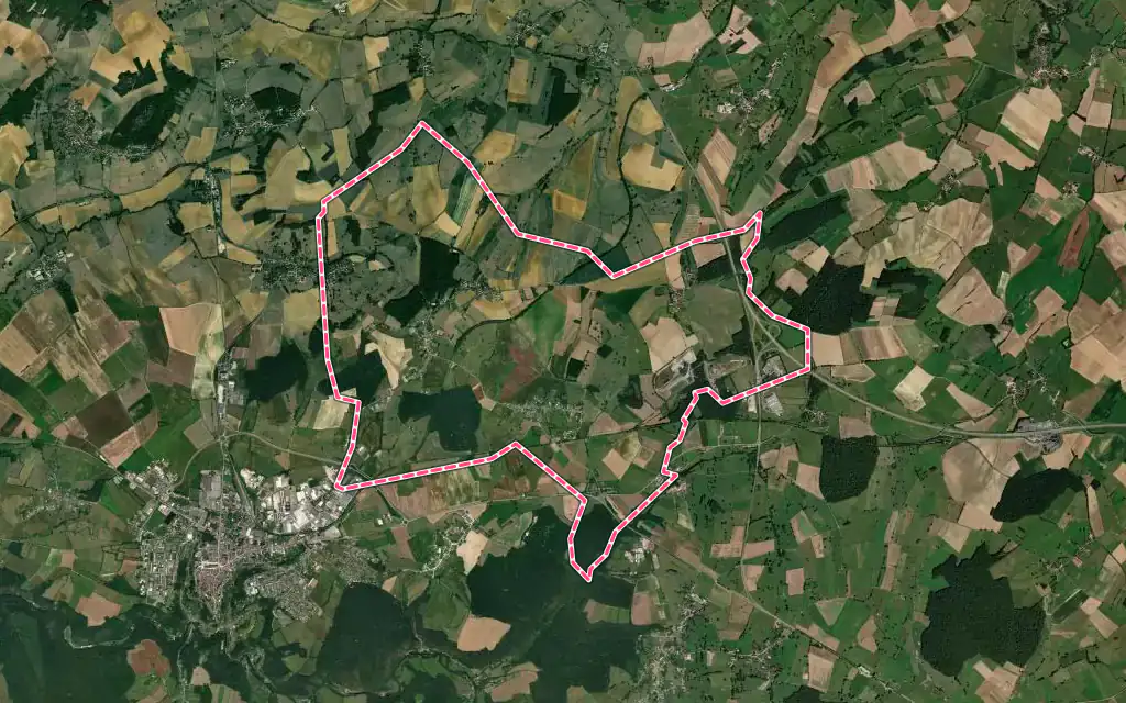 Vue satellite de Sauvigny-le-Bois avec ses contours administratifs