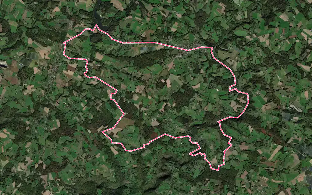 Vue satellite de Savignac-Lédrier avec ses contours administratifs
