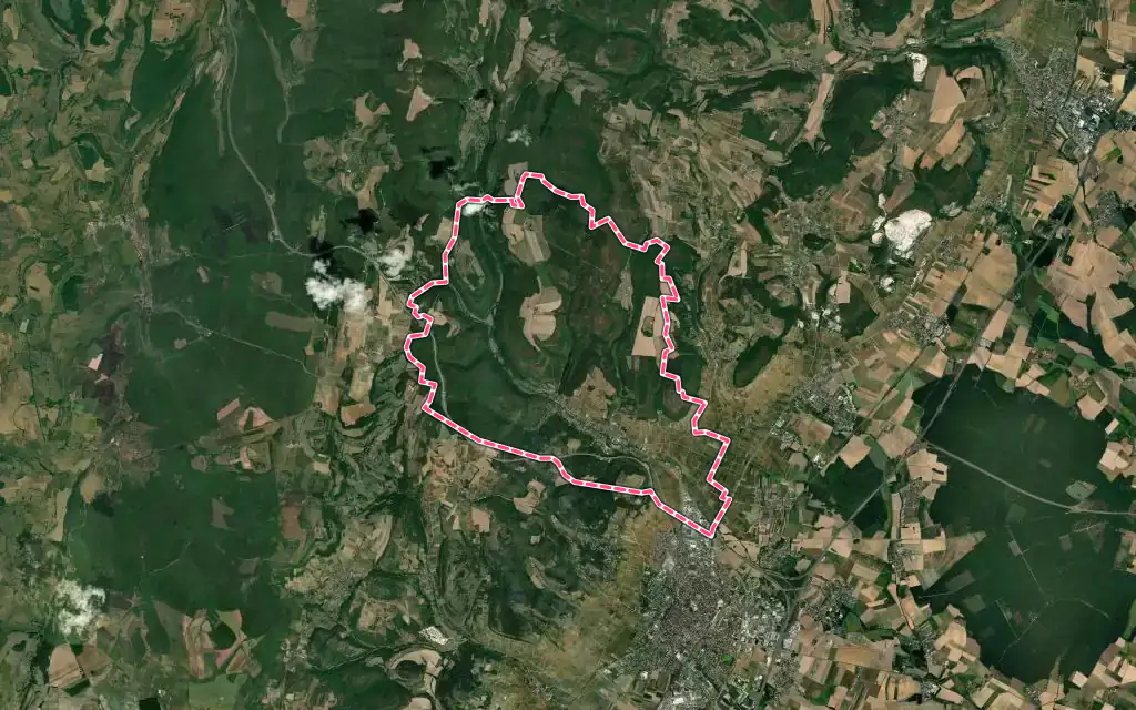 Vue satellite de Savigny-lès-Beaune avec ses contours administratifs