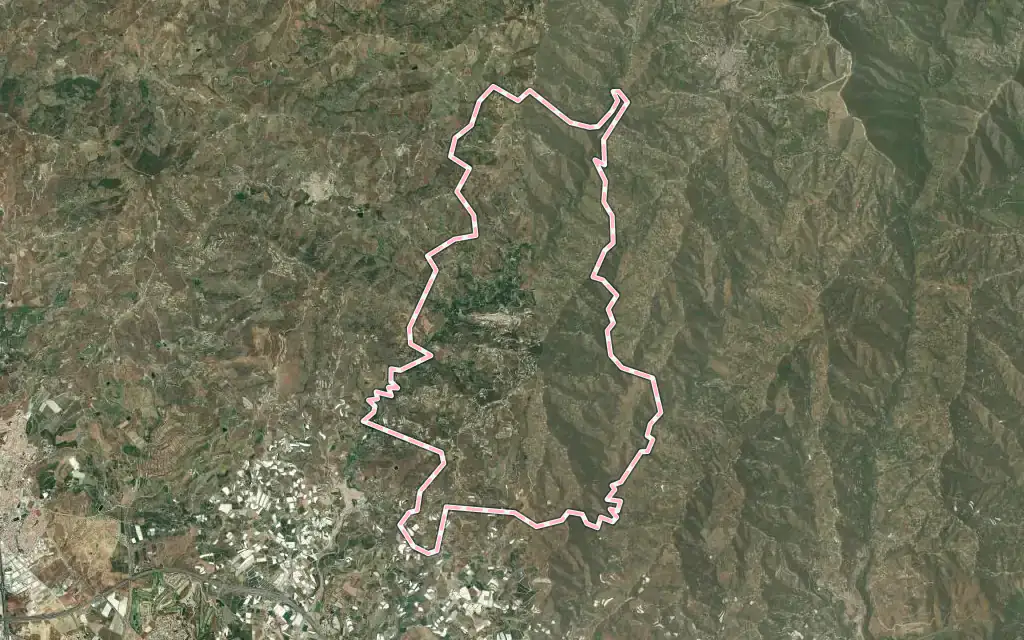 Vista satélite de Sayalonga con su contorno administrativo