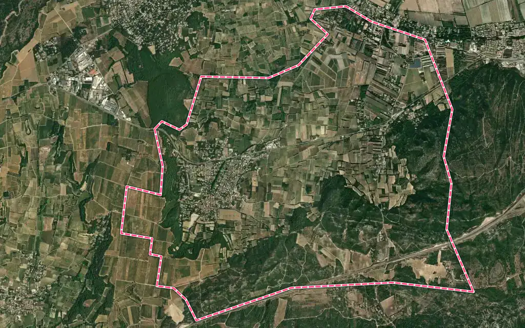 Vue satellite de Saze avec ses contours administratifs
