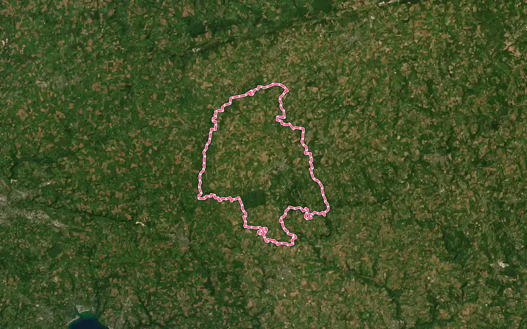 Vue satellite de Scaër avec ses contours administratifs