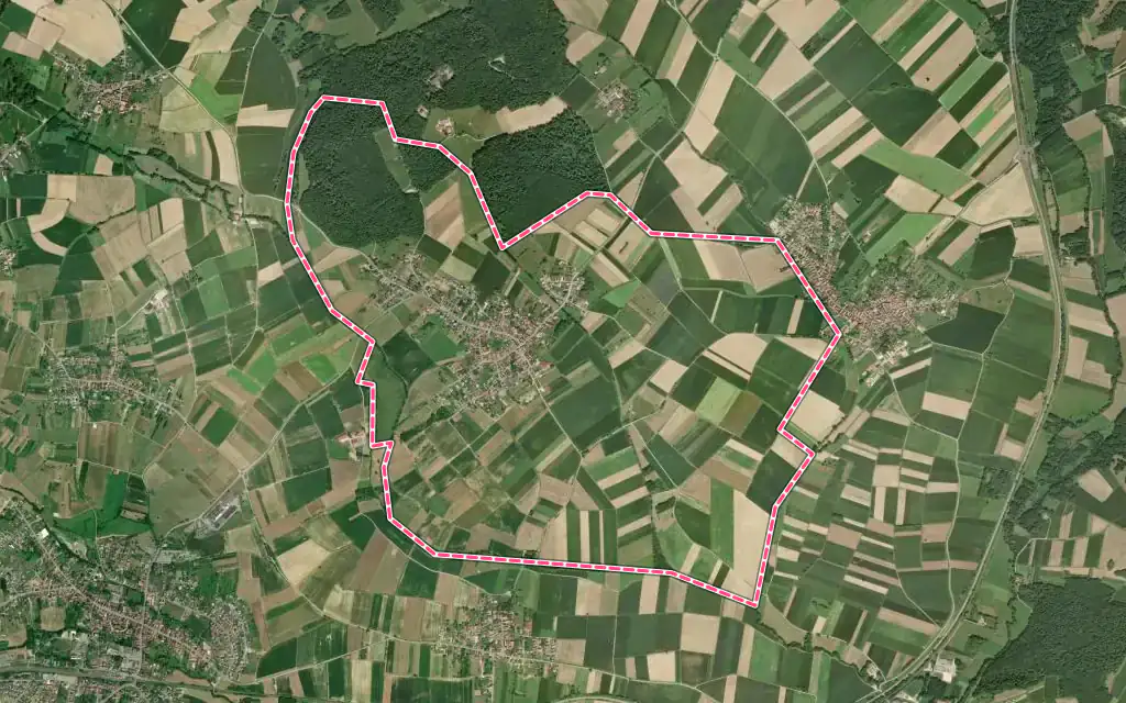 Vue satellite de Schœnenbourg avec ses contours administratifs