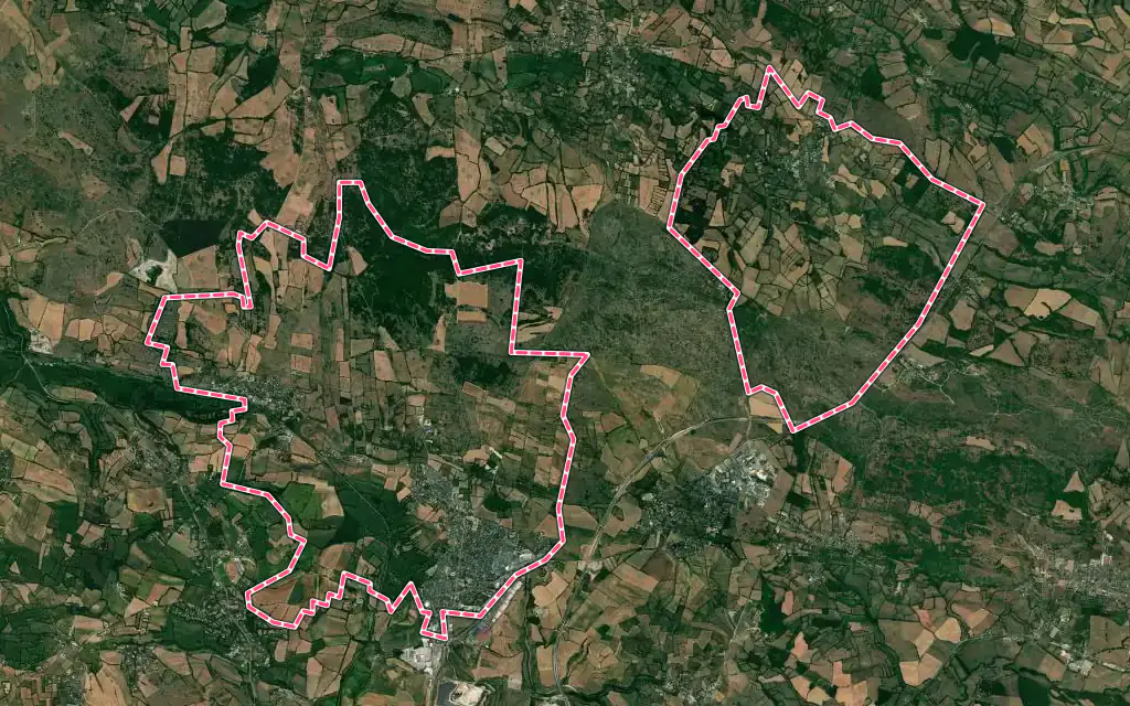 Vue satellite de Sébazac-Concourès avec ses contours administratifs