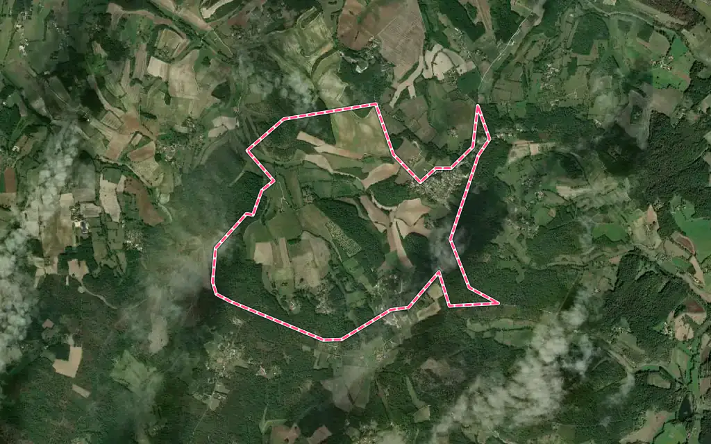 Vue satellite de Segonzac avec ses contours administratifs