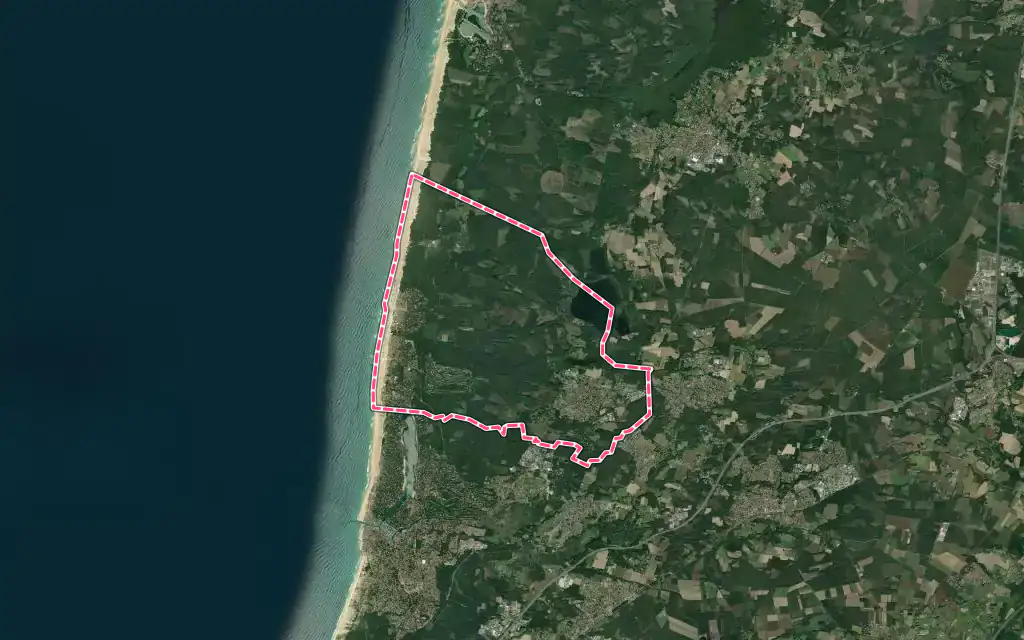 Vue satellite de Seignosse avec ses contours administratifs