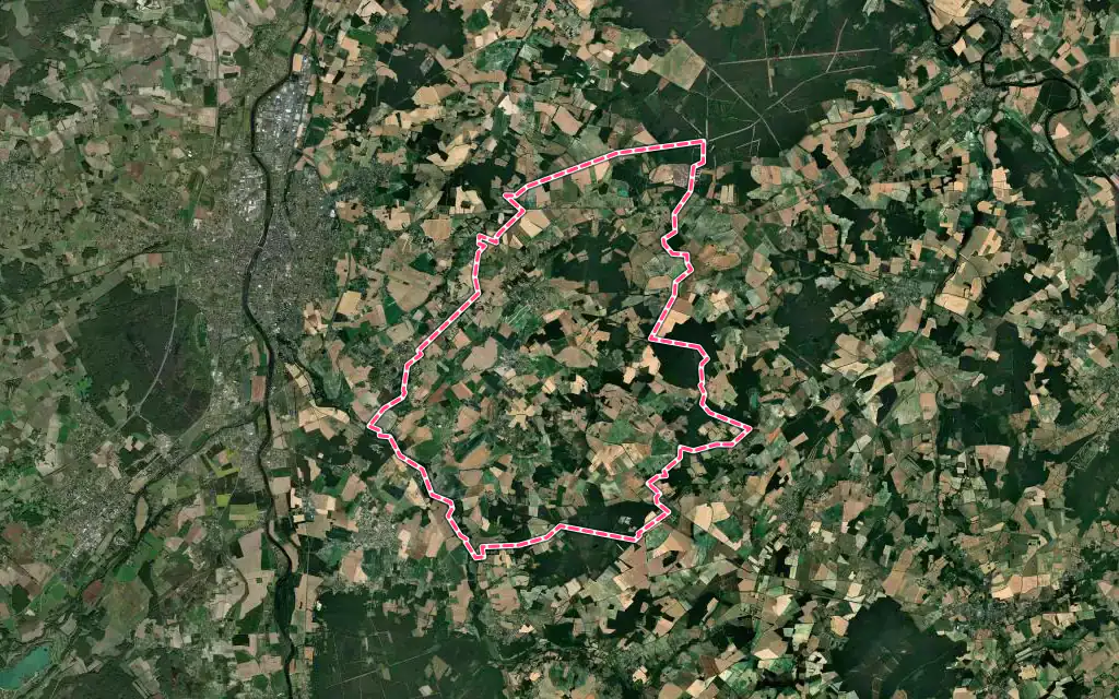 Vue satellite de Senillé-Saint-Sauveur avec ses contours administratifs