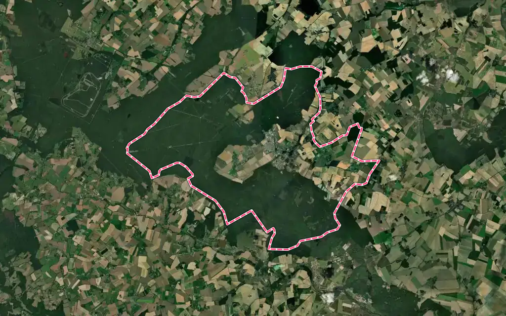 Vue satellite de Senonches avec ses contours administratifs