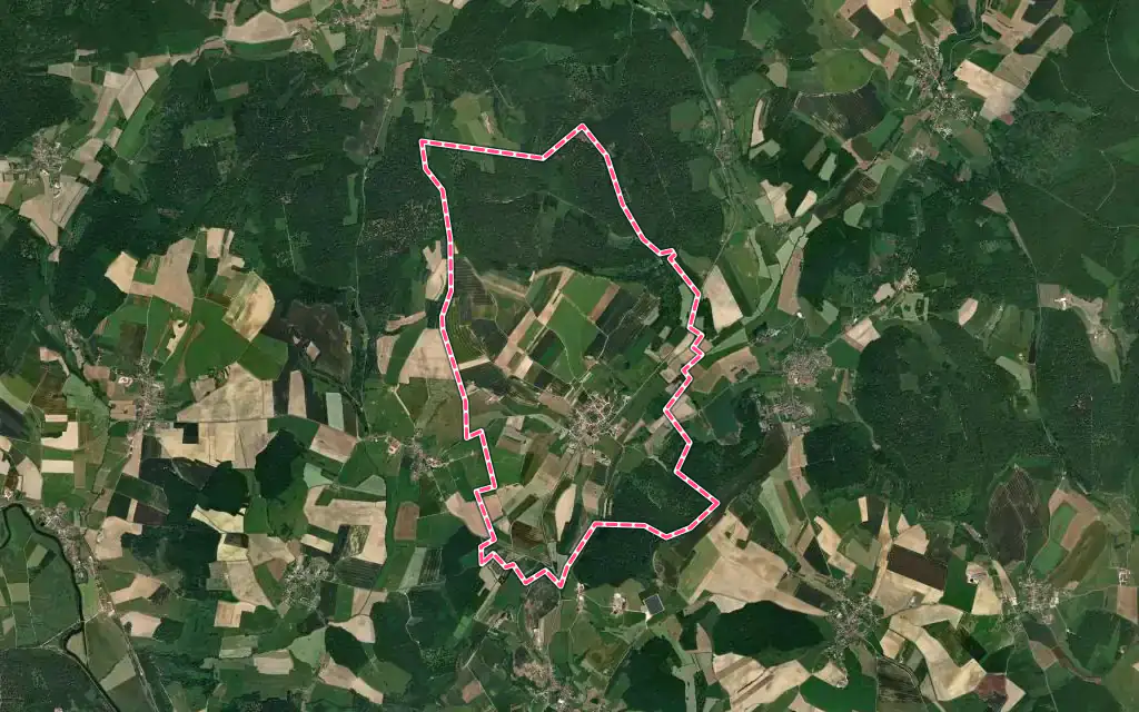Vue satellite de Senoncourt avec ses contours administratifs