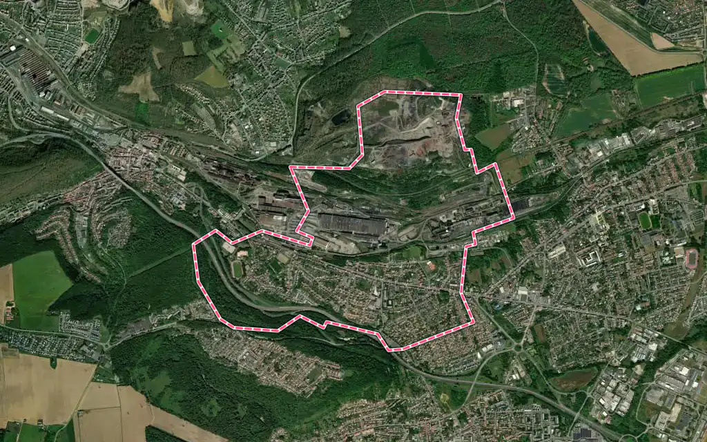 Vue satellite de Serémange-Erzange avec ses contours administratifs