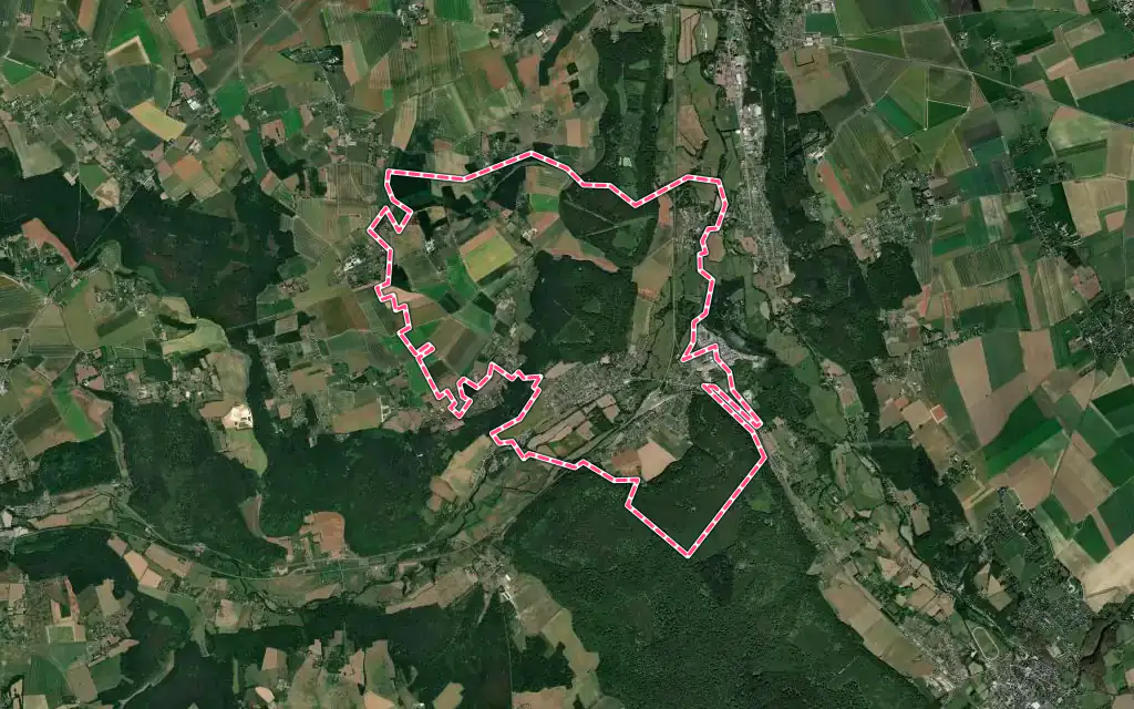 Vue satellite de Serquigny avec ses contours administratifs