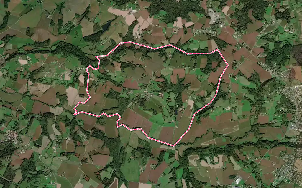 Vue satellite de Serreslous-et-Arribans avec ses contours administratifs