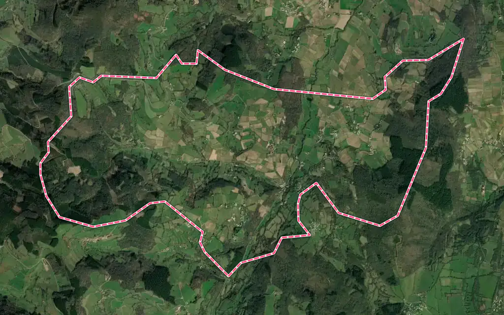 Vue satellite de Serrières avec ses contours administratifs