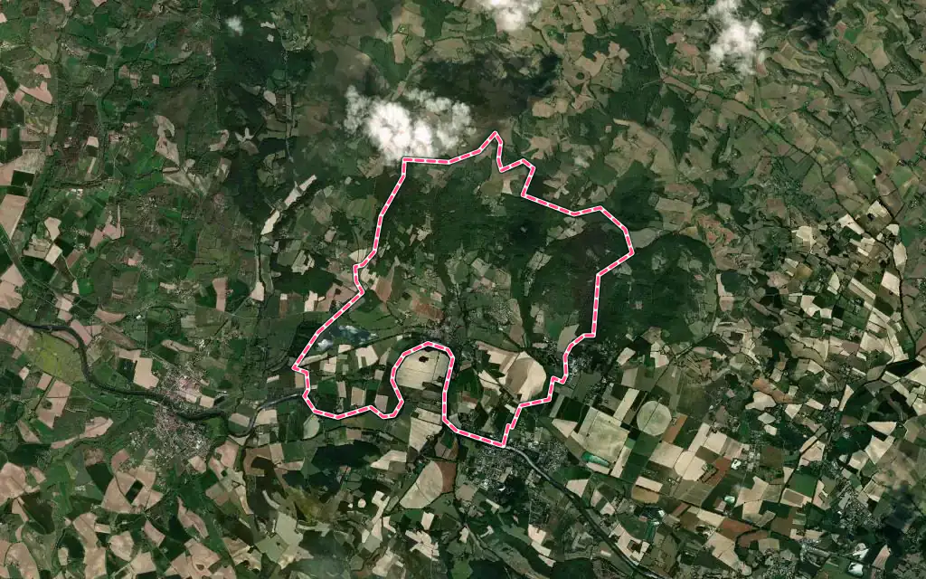 Vue satellite de Serviès avec ses contours administratifs