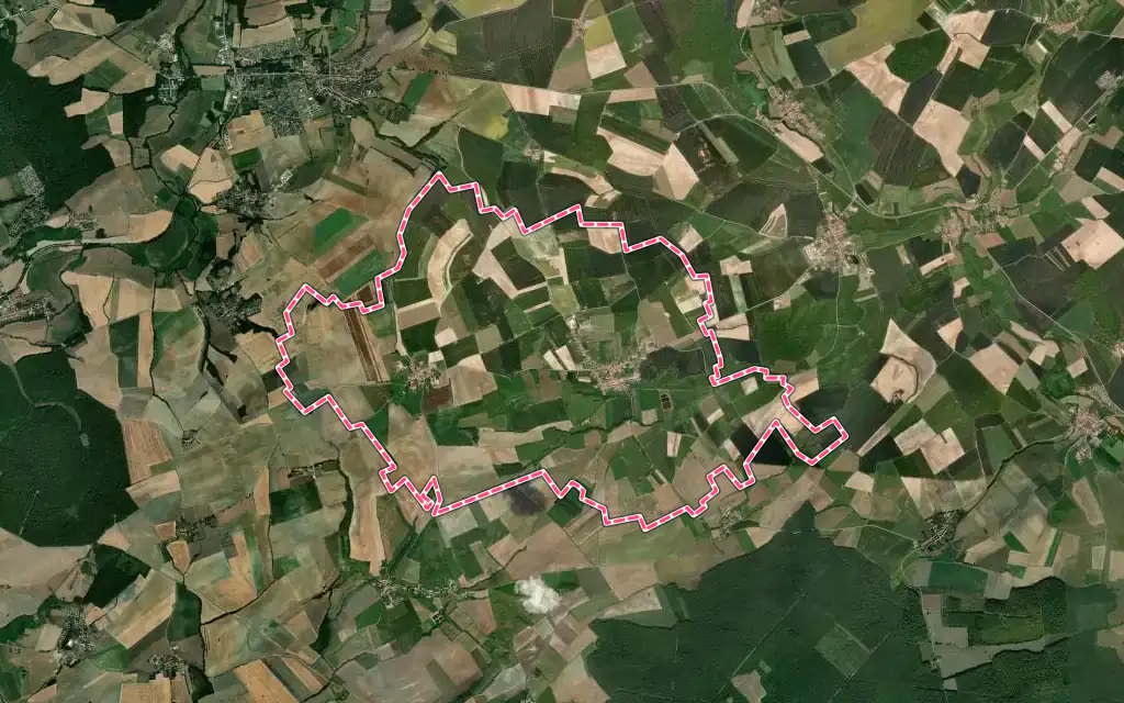Vue satellite de Servigny-lès-Raville avec ses contours administratifs