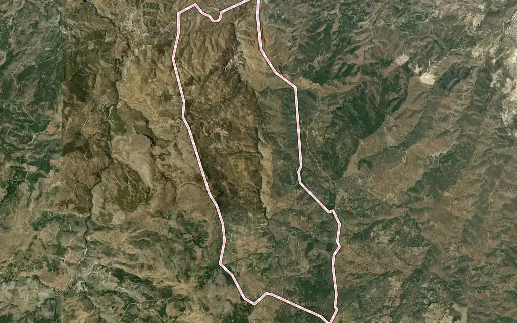 Vista satélite de Sierro con su contorno administrativo