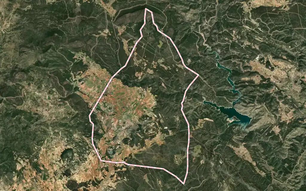 Vista satélite de Sinarcas con su contorno administrativo