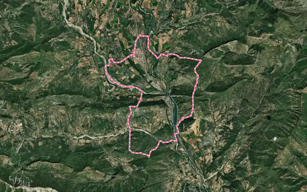 Vue satellite de Sisteron avec ses contours administratifs