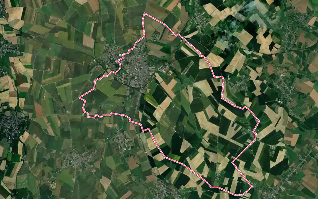Vue satellite de Solesmes avec ses contours administratifs