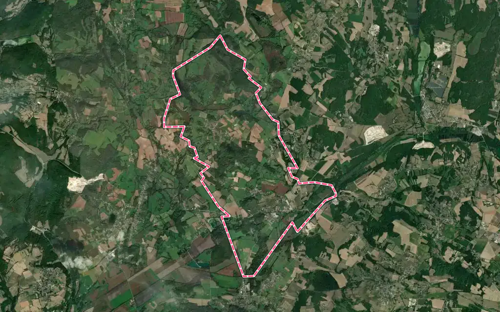 Vue satellite de Soleymieu avec ses contours administratifs