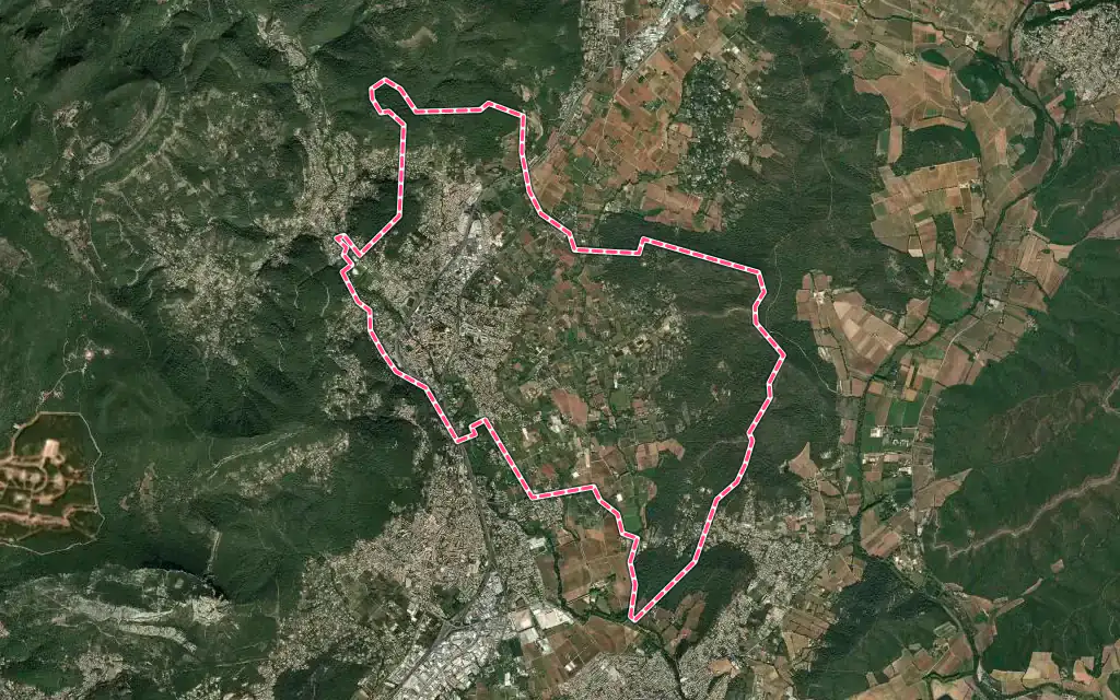 Vue satellite de Solliès-Pont avec ses contours administratifs
