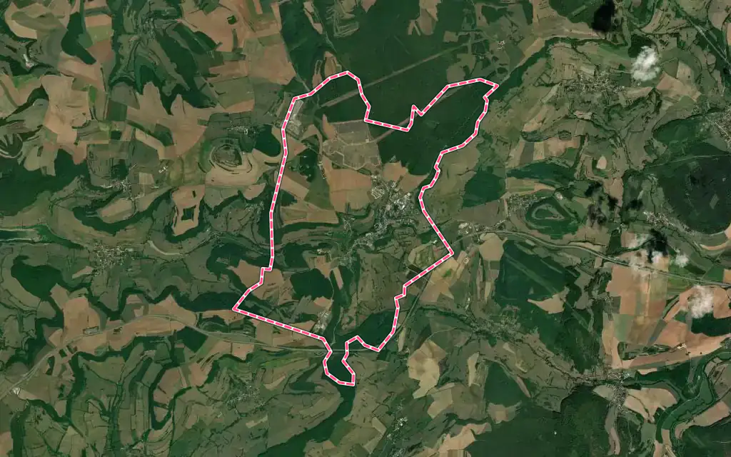 Vue satellite de Sombernon avec ses contours administratifs