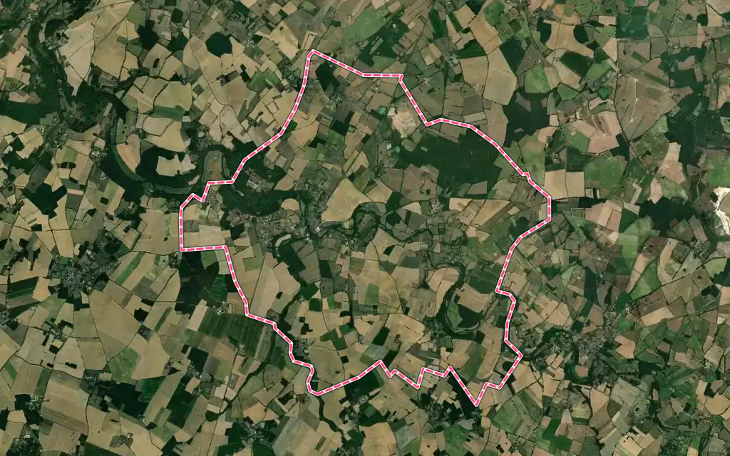 Vue satellite de Sommières-du-Clain avec ses contours administratifs