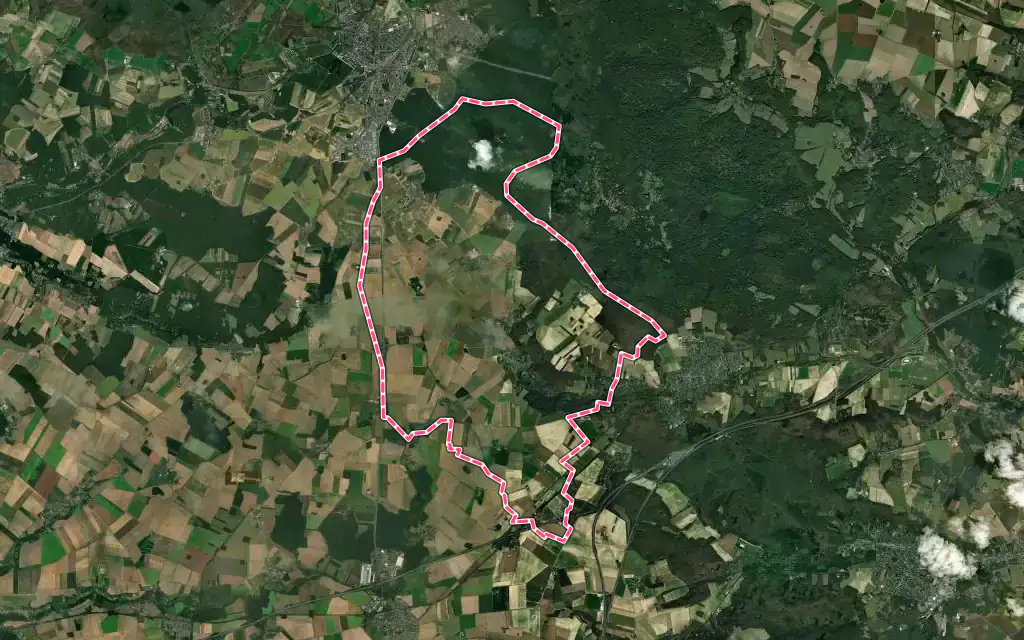Vue satellite de Sonchamp avec ses contours administratifs