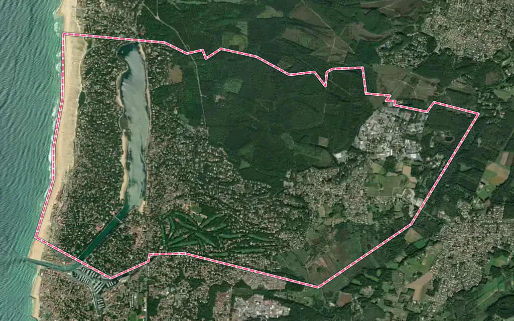 Vue satellite de Soorts-Hossegor avec ses contours administratifs