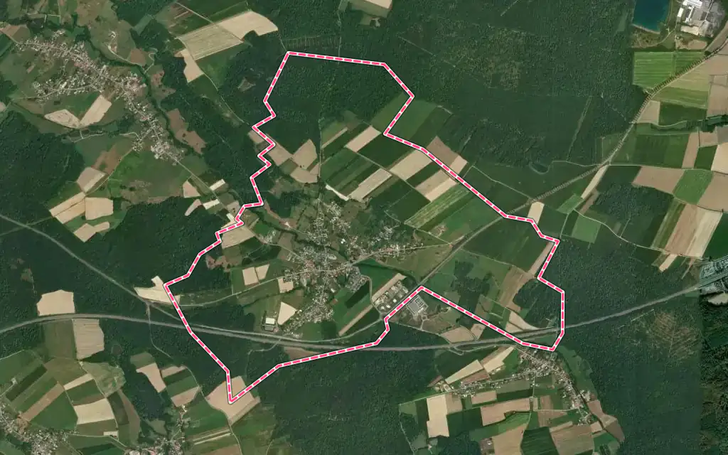 Vue satellite de Soppe-le-Bas avec ses contours administratifs