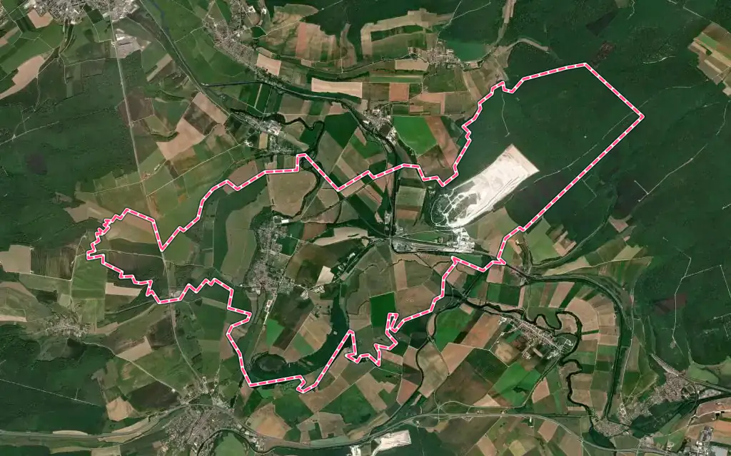 Vue satellite de Sorcy-Saint-Martin avec ses contours administratifs