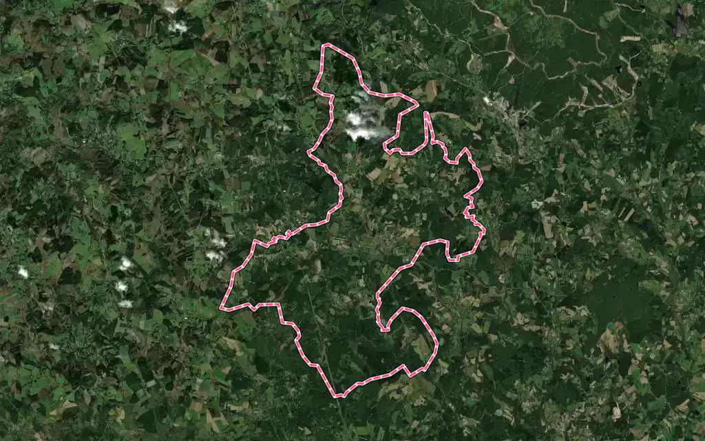 Vue satellite de Sornac avec ses contours administratifs