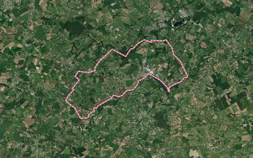 Vue satellite de Sottevast avec ses contours administratifs