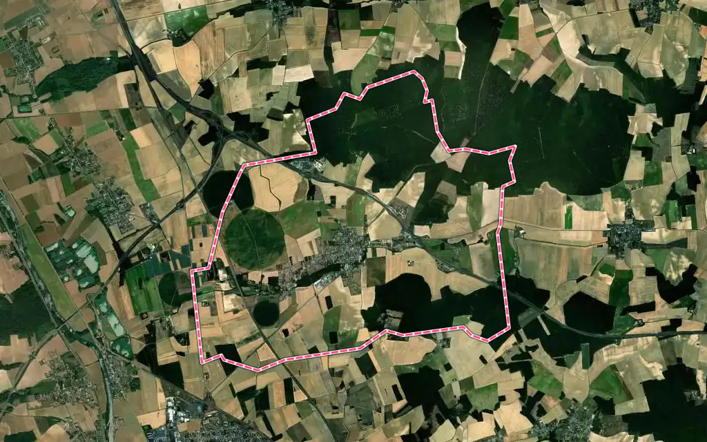 Vue satellite de Soucy avec ses contours administratifs