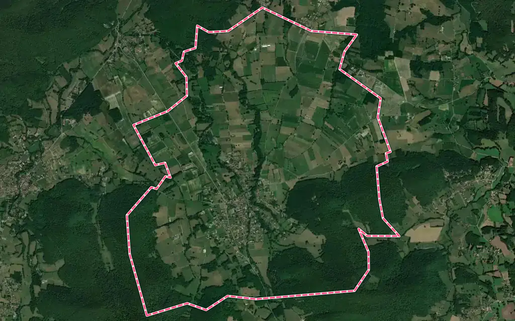 Vue satellite de Soueich avec ses contours administratifs