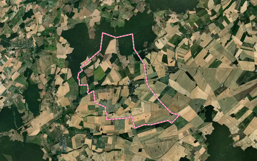 Vue satellite de Sougé avec ses contours administratifs