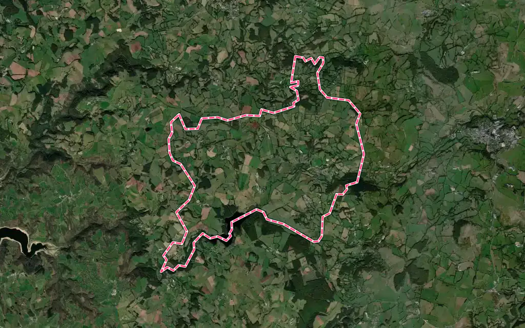 Vue satellite de Soulages-Bonneval avec ses contours administratifs