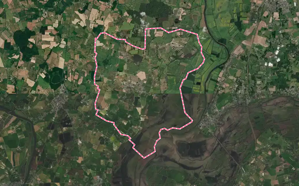 Vue satellite de Soulaire-et-Bourg avec ses contours administratifs