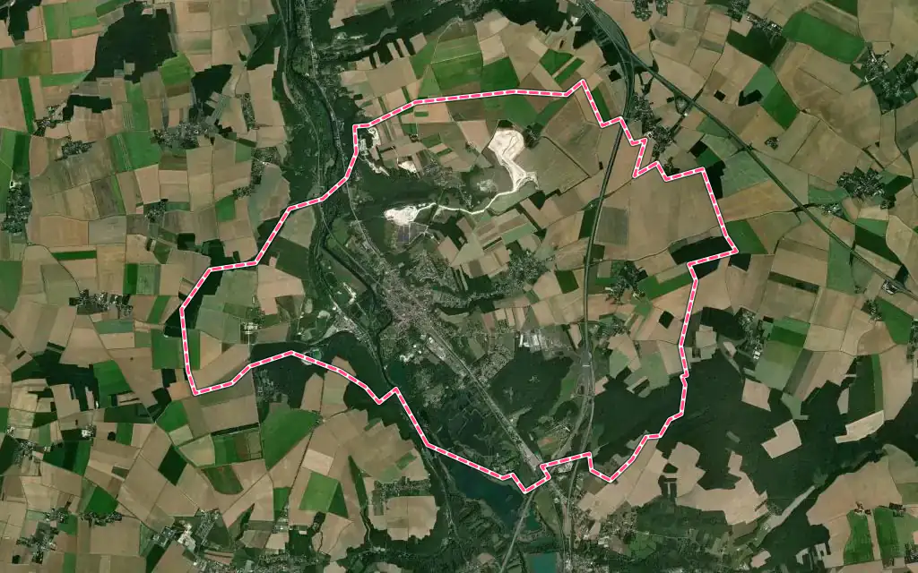 Vue satellite de Souppes-sur-Loing avec ses contours administratifs