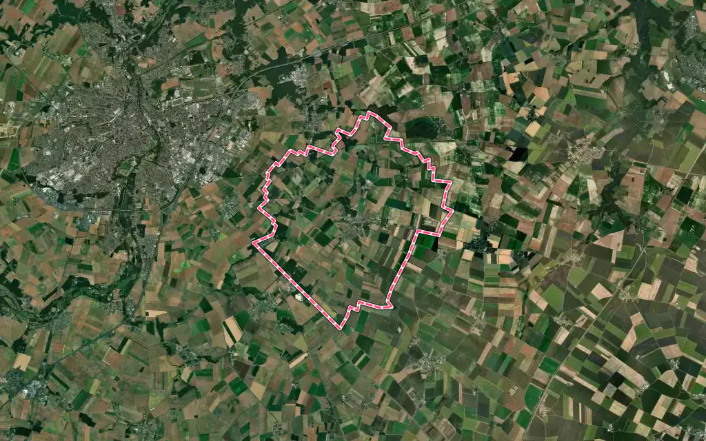 Vue satellite de Sours avec ses contours administratifs