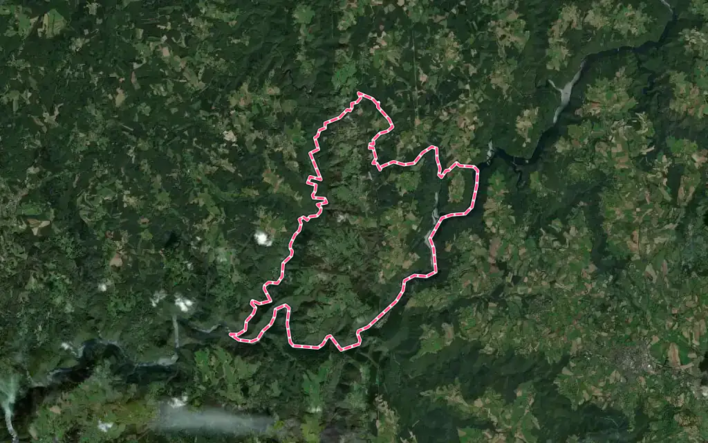 Vue satellite de Soursac avec ses contours administratifs
